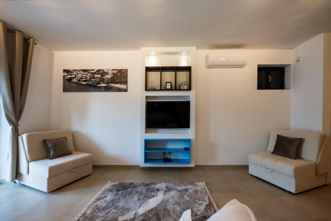 Apartments Ponta Krasici Tivat Ngoại thất bức ảnh